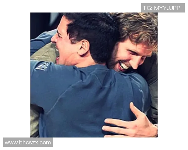 当传奇落泪那一刻足球场上最动人的真情瞬间